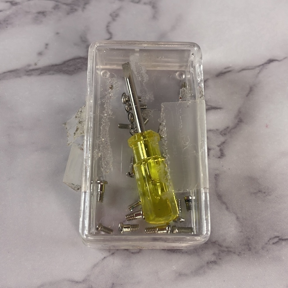 Eyeglasses Mini Screwdriver and Screws Set